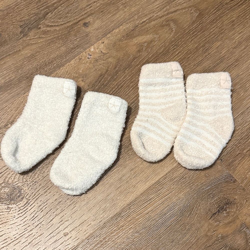 Barefoot Dreams Cream Baby Socks Duo